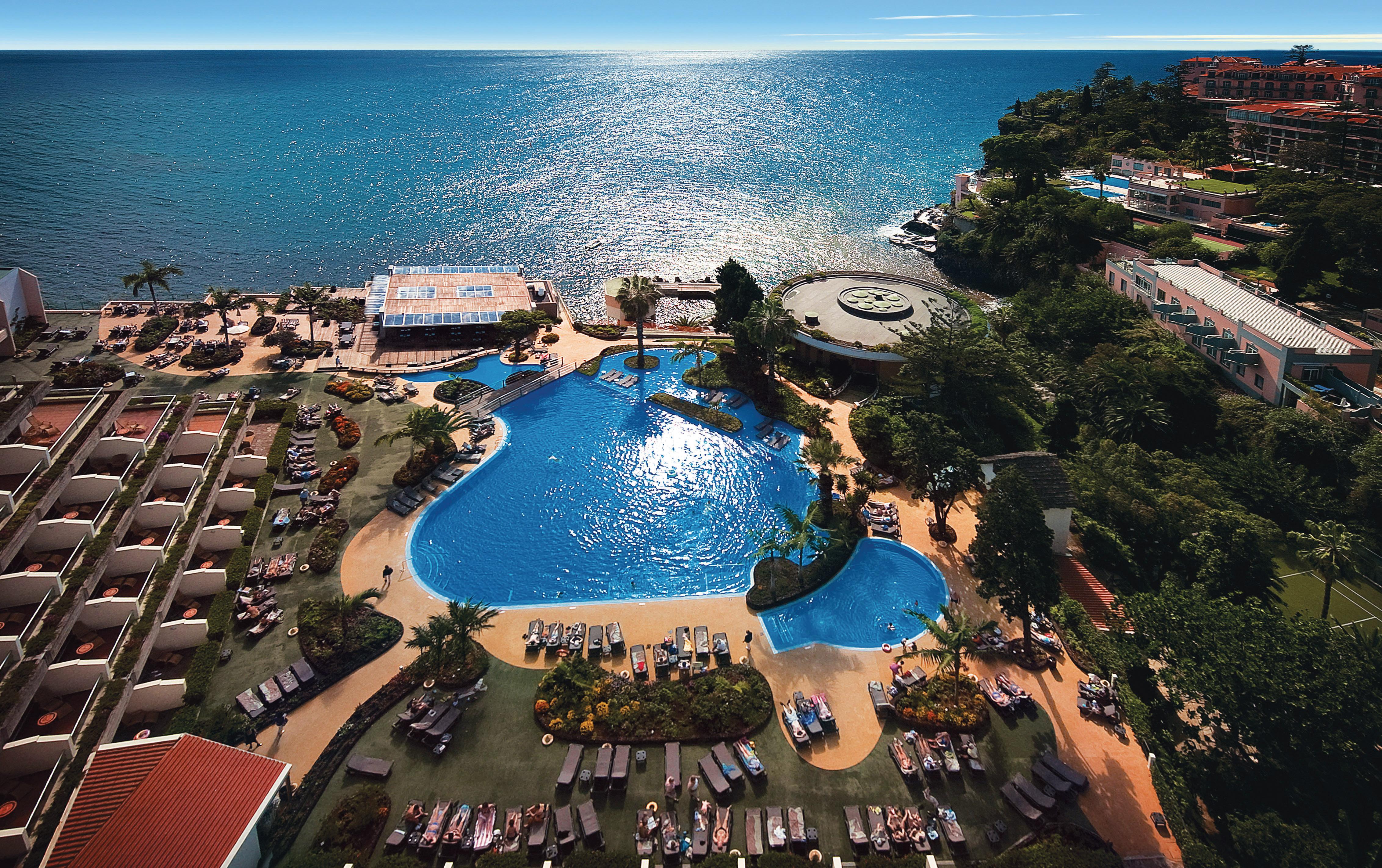 Pestana Carlton Madeira Ocean Resort Hotel Фуншал Екстер'єр фото Aerial view of the resort