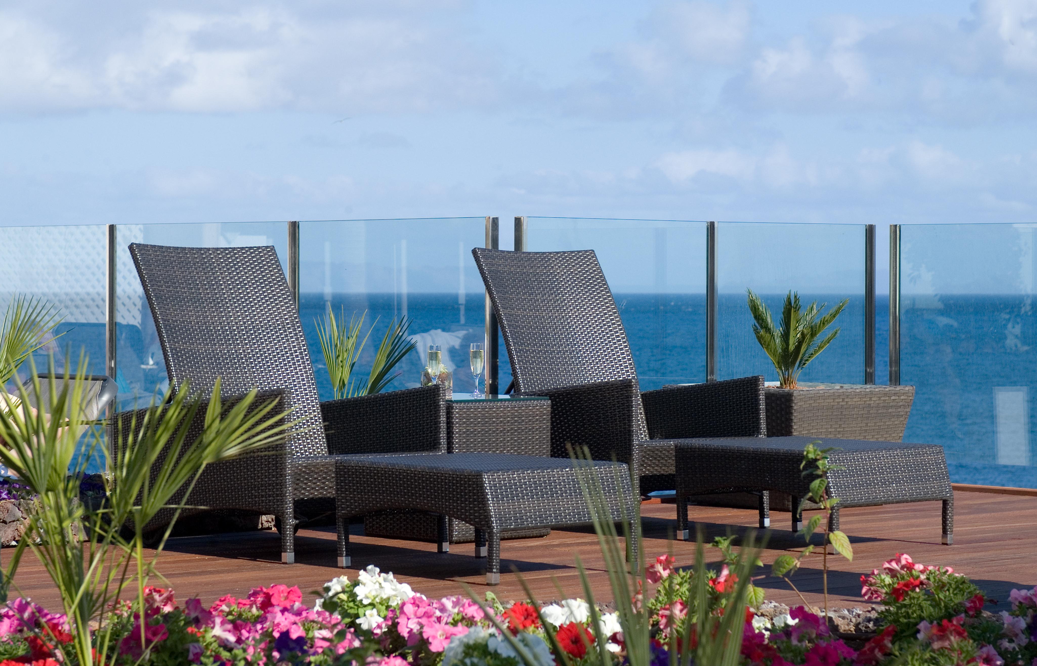 Pestana Carlton Madeira Ocean Resort Hotel Фуншал Екстер'єр фото The rooftop terrace at the hotel