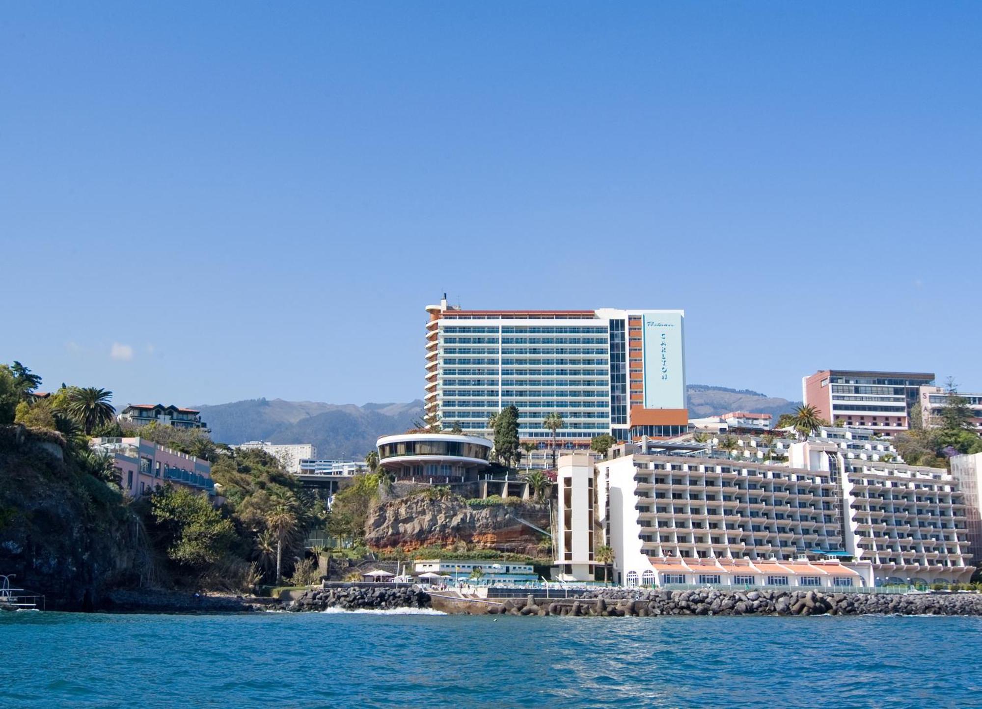 Pestana Carlton Madeira Ocean Resort Hotel Фуншал Екстер'єр фото View of the resort from the ocean