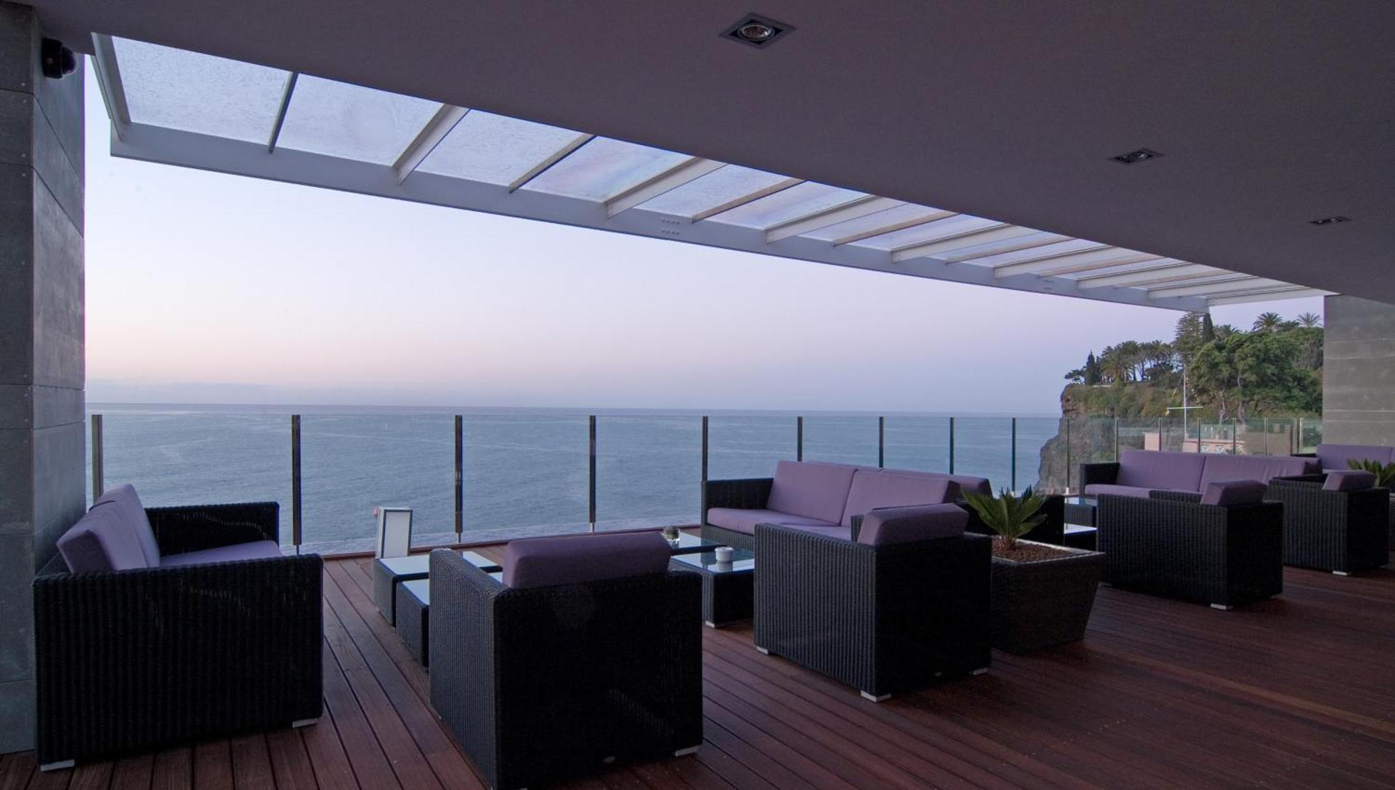 Pestana Carlton Madeira Ocean Resort Hotel Фуншал Екстер'єр фото The Sky Bar